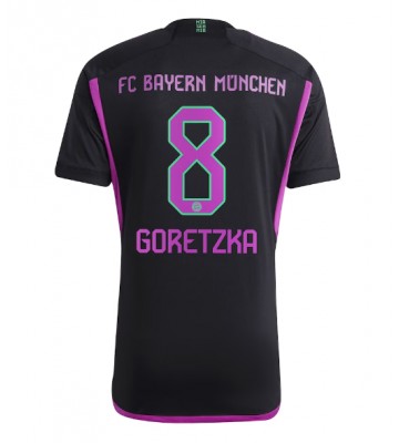 Lacne Muži Futbalové dres Bayern Munich Leon Goretzka #8 2023-24 Krátky Rukáv - Preč